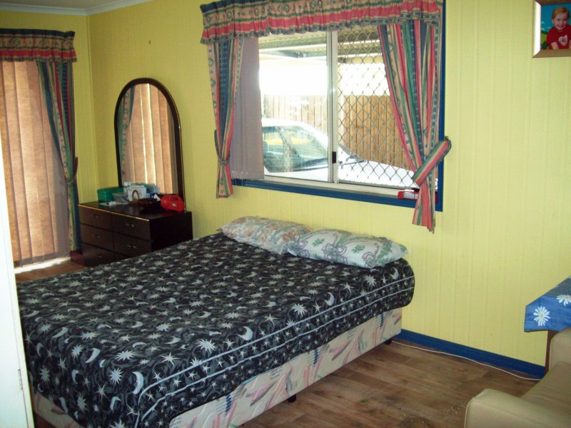 16 Vicki Parade, Torquay QLD 4655