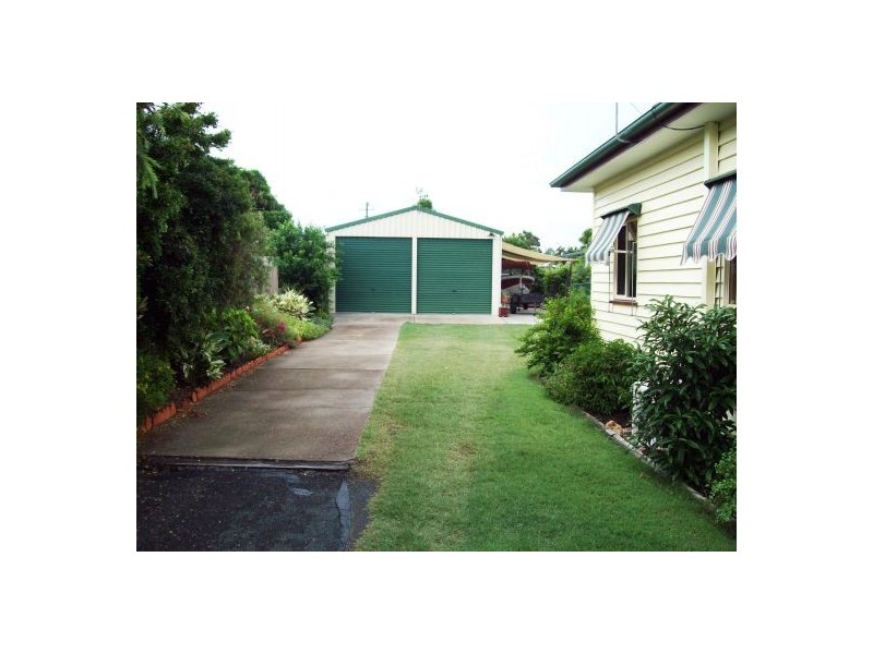 29 Kent Street, Urangan QLD 4655