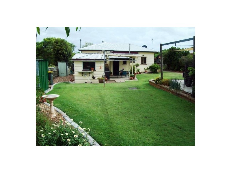 29 Kent Street, Urangan QLD 4655