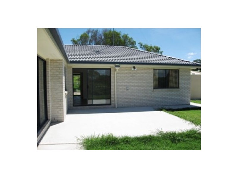 75 Seaview Drive, Booral QLD 4655