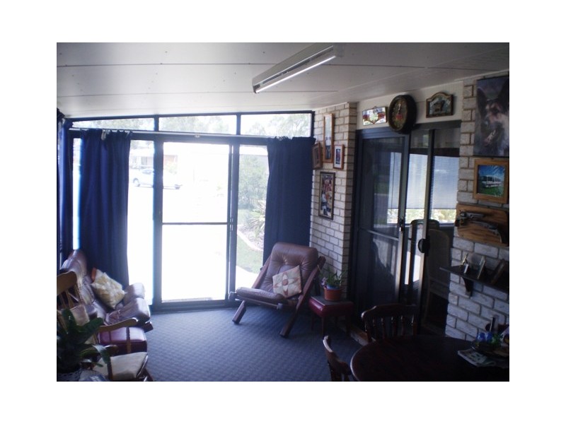 10 brypat close, Burrum Heads QLD 4659