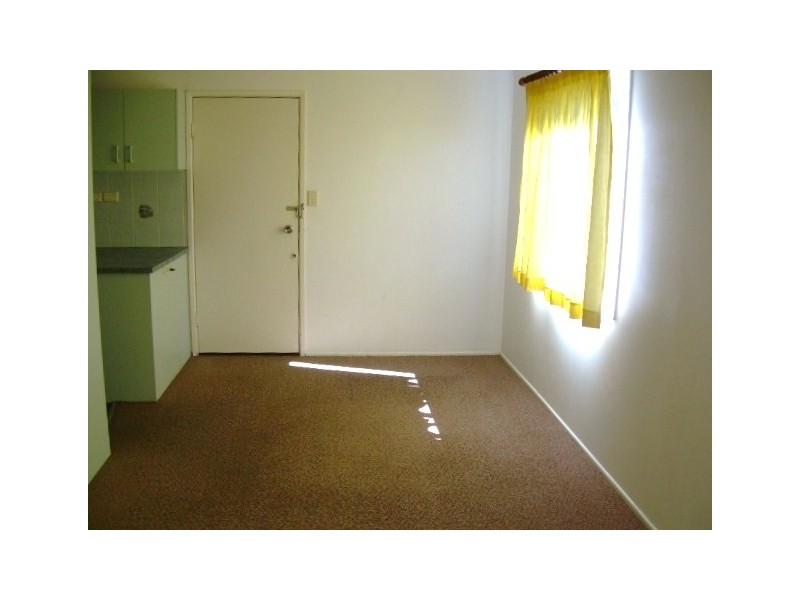 14 Hayworth, Point Vernon QLD 4655