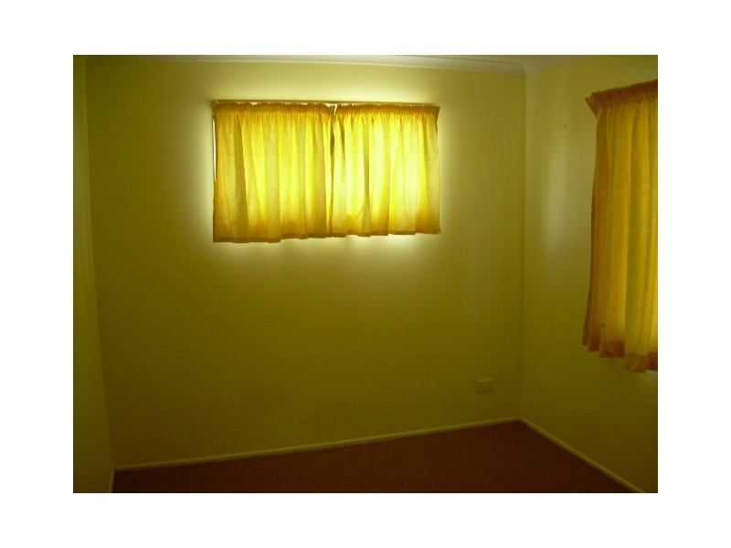 14 Hayworth, Point Vernon QLD 4655