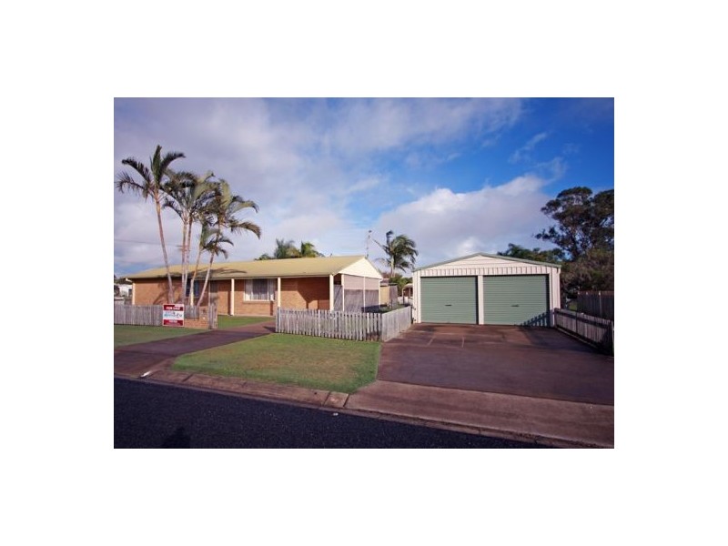 125 Hammond, Urangan QLD 4655