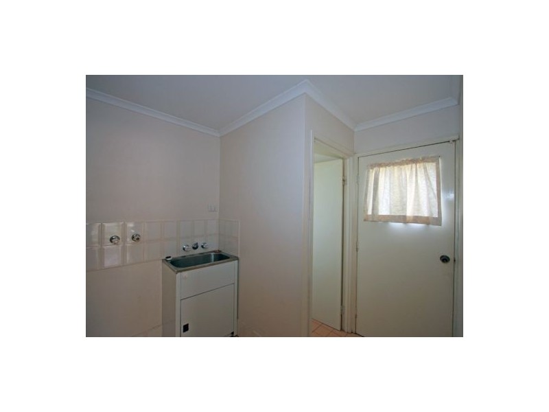 125 Hammond, Urangan QLD 4655