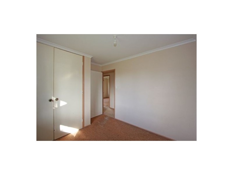 125 Hammond, Urangan QLD 4655