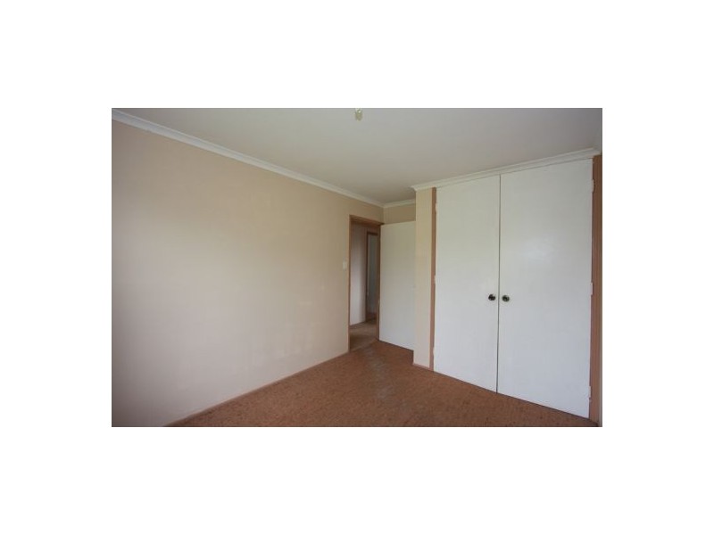 125 Hammond, Urangan QLD 4655