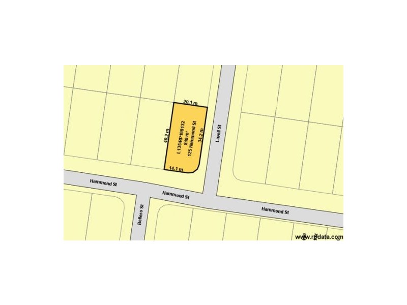 125 Hammond, Urangan QLD 4655