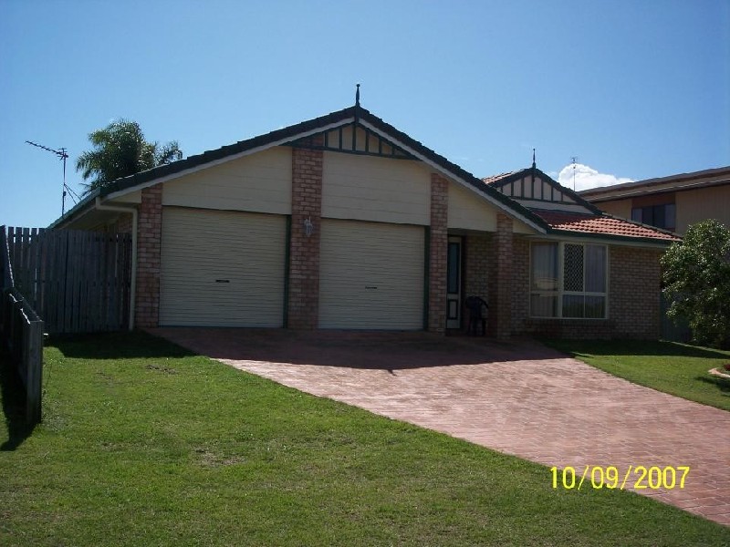 3 Hood Street, Urangan QLD 4655