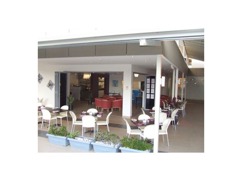 627 Charlton Esplanade, Urangan QLD 4655