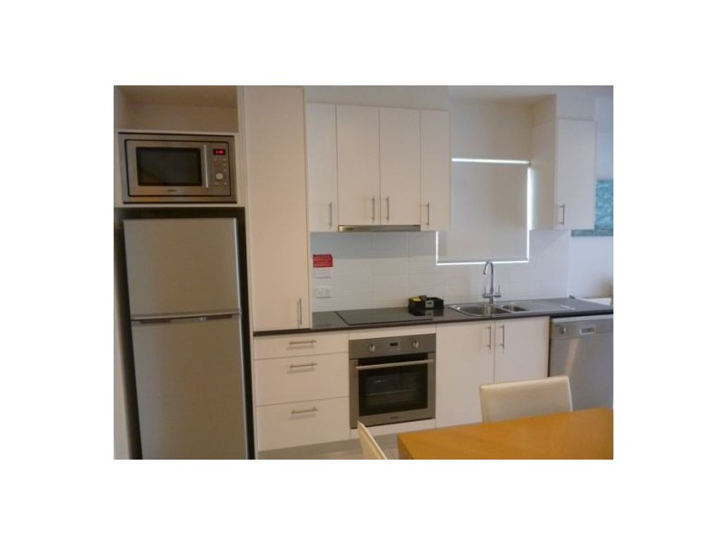 627 Charlton Esplanade, Urangan QLD 4655