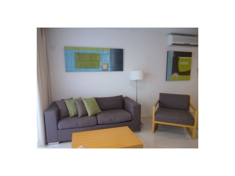 627 Charlton Esplanade, Urangan QLD 4655