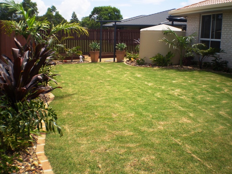 4 mcintyre ct, Urraween QLD 4655