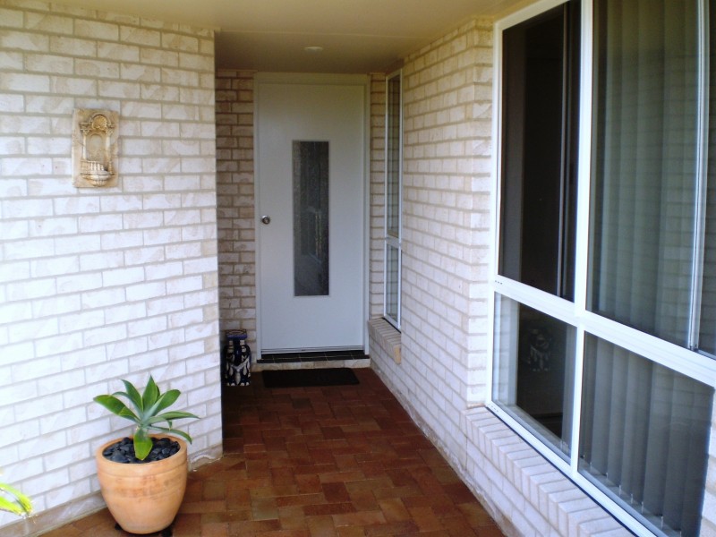 4 mcintyre ct, Urraween QLD 4655