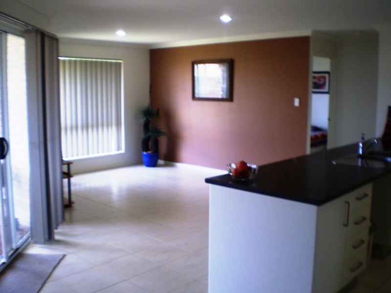 4 mcintyre ct, Urraween QLD 4655