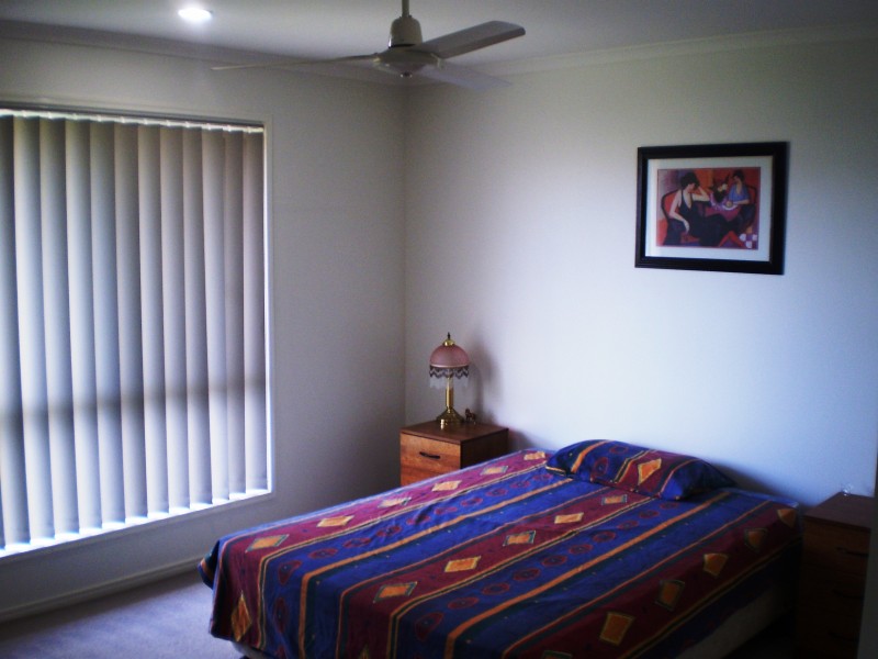 4 mcintyre ct, Urraween QLD 4655