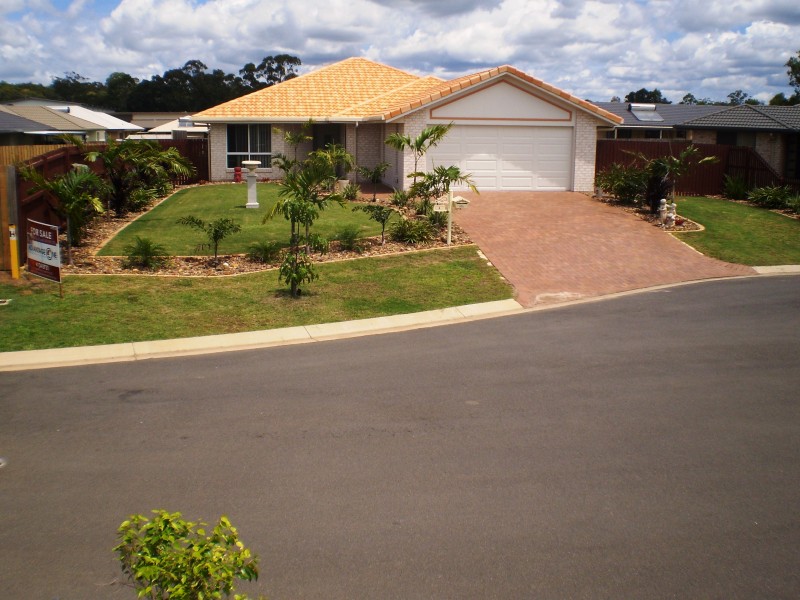 4 mcintyre ct, Urraween QLD 4655