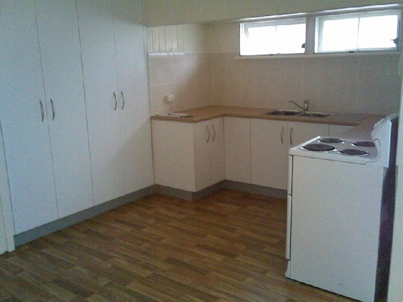 38 James, Howard QLD 4659