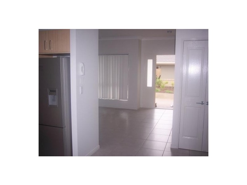 1/146 Elizabeth Street, Urangan QLD 4655
