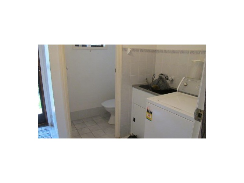 7 Whitby St, Urangan QLD 4655