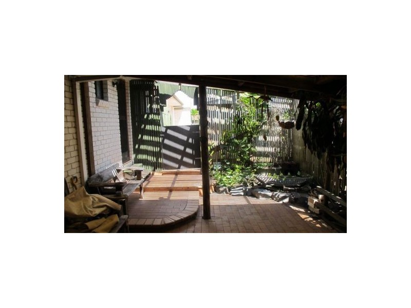 7 Whitby St, Urangan QLD 4655