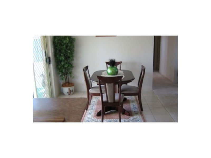 18 Sharyn Court, Point Vernon QLD 4655