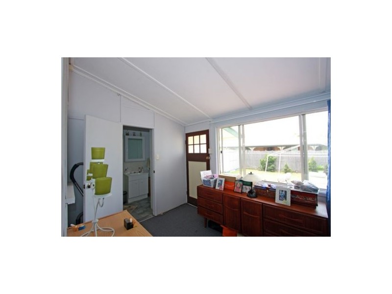 26 Ladbroke Cr, Urangan QLD 4655