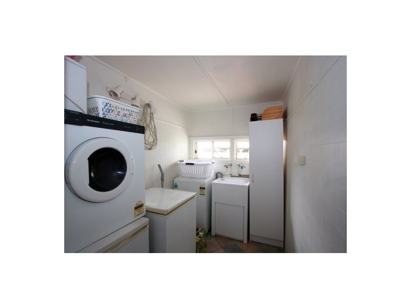 26 Ladbroke Cr, Urangan QLD 4655