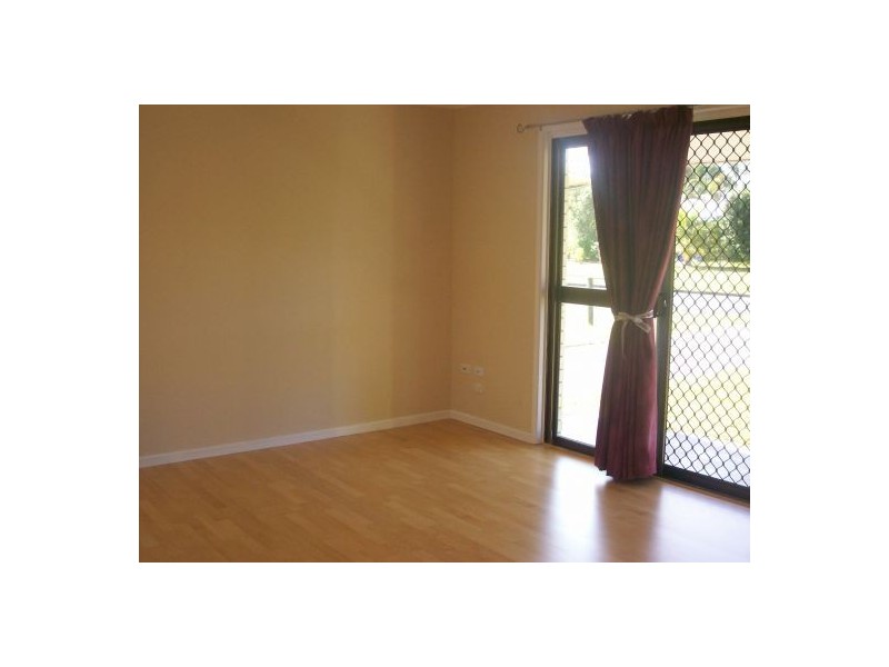 5 Howlett Street, Urangan QLD 4655