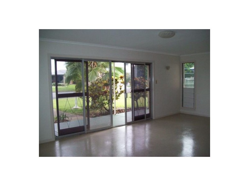 160 Cypress Street, Urangan QLD 4655