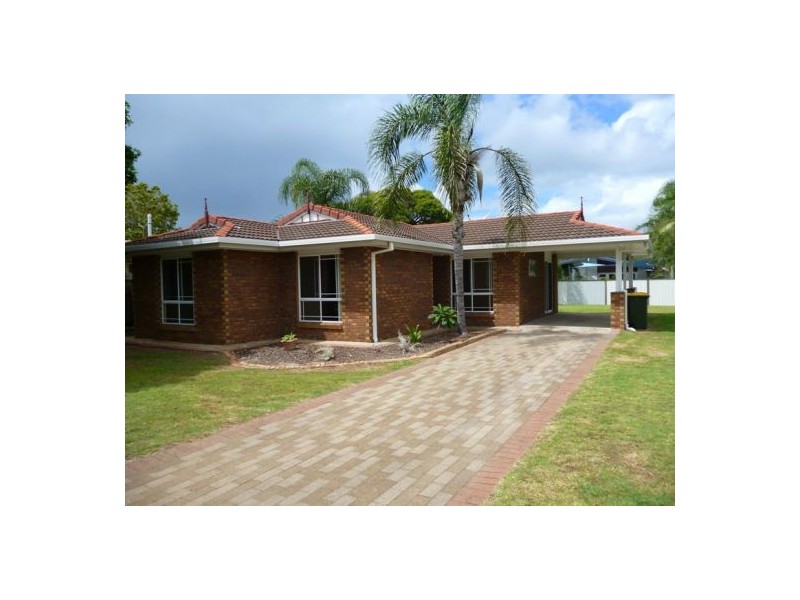 40 William Street, Urangan QLD 4655