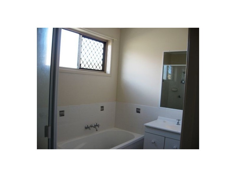 9 Kensi Court, Point Vernon QLD 4655