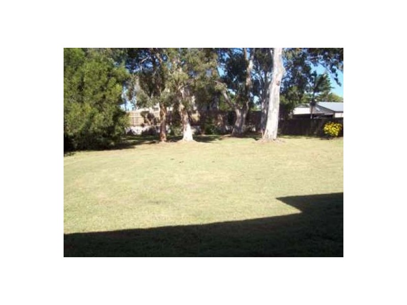 23 King Street, Urangan QLD 4655