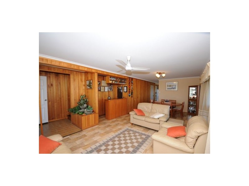 1 Trobriand Pl, Kawungan QLD 4655