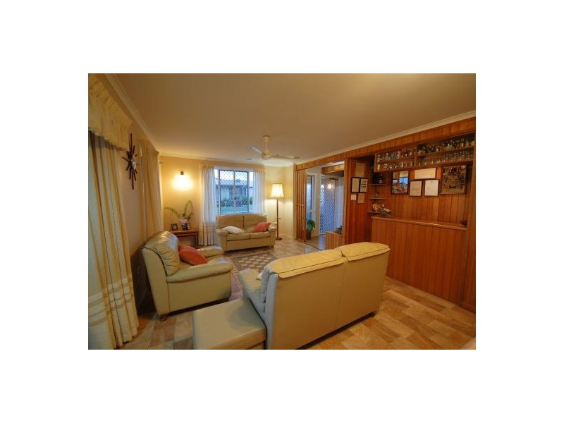 1 Trobriand Pl, Kawungan QLD 4655