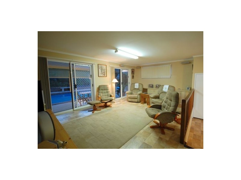 1 Trobriand Pl, Kawungan QLD 4655