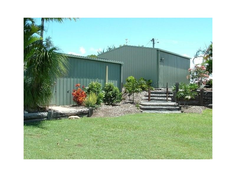 11 Farmhill Place, Takura QLD 4655