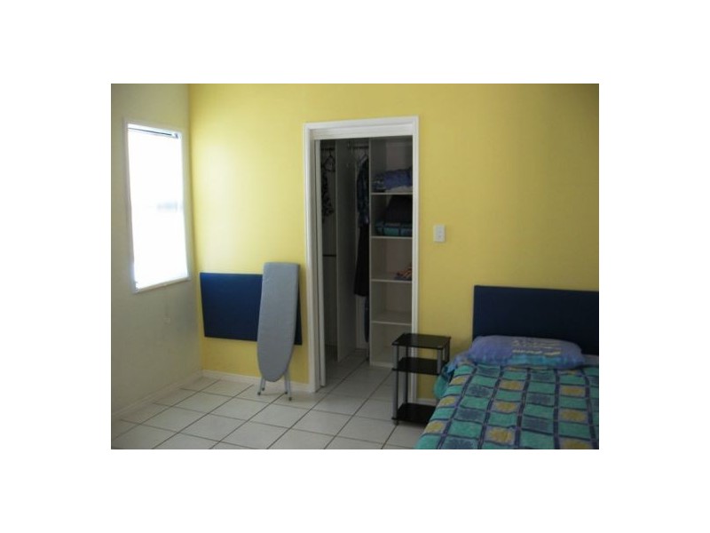 511 Esplanade, Urangan QLD 4655