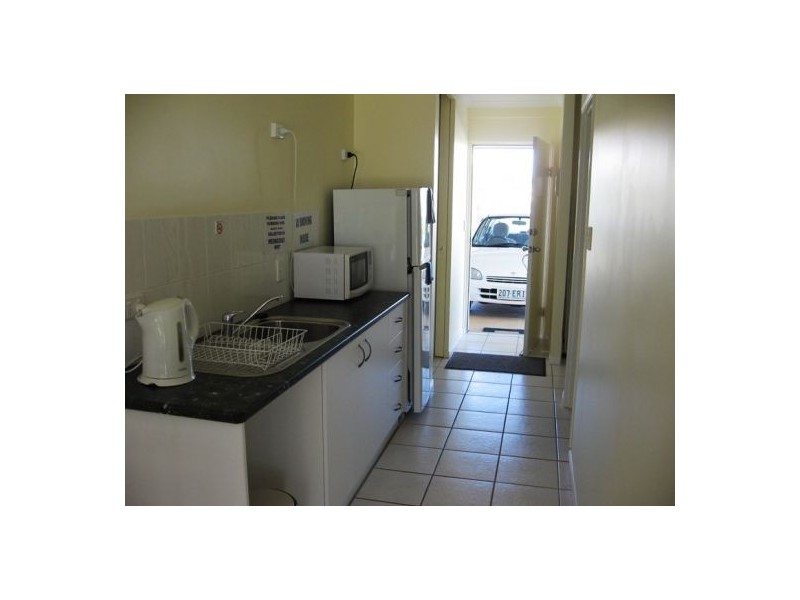511 Esplanade, Urangan QLD 4655
