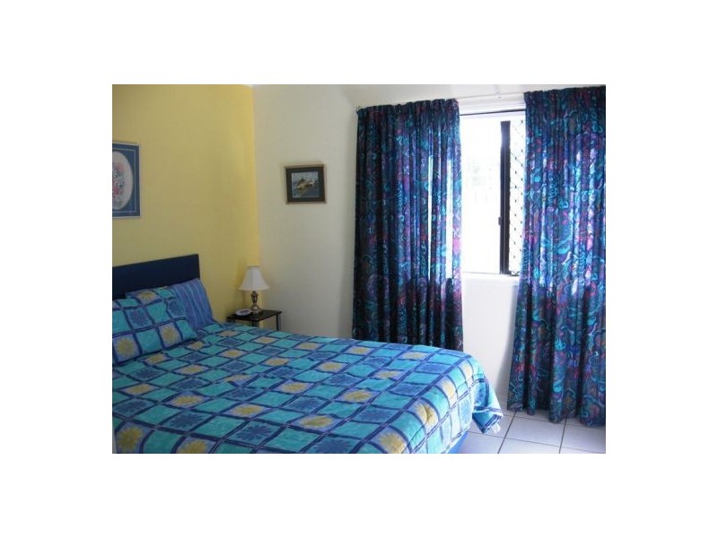 511 Esplanade, Urangan QLD 4655