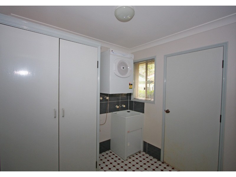 6 Earls Ct, Point Vernon QLD 4655