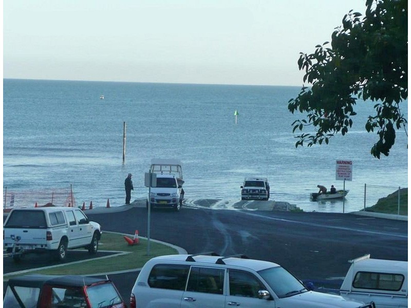 6 Earls Ct, Point Vernon QLD 4655