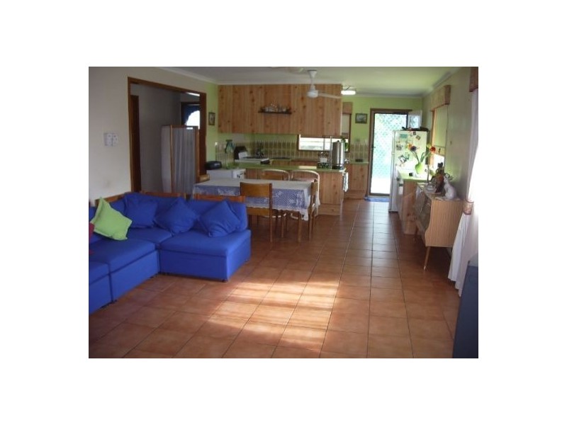 3A Herbert Street, Urangan QLD 4655