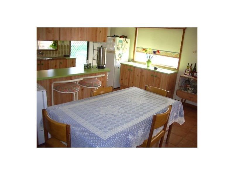 3A Herbert Street, Urangan QLD 4655