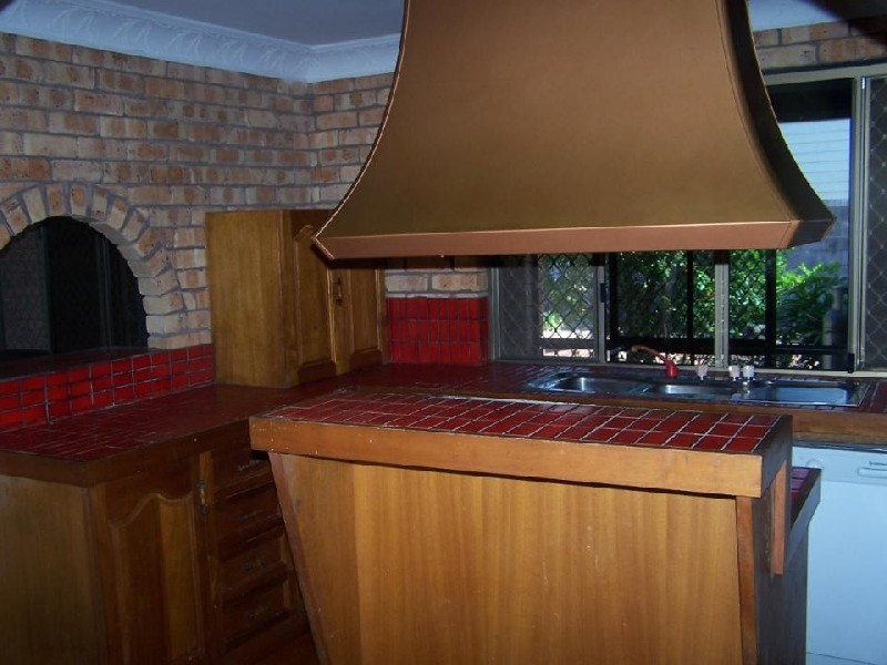 20 Stewart Street, Urangan QLD 4655