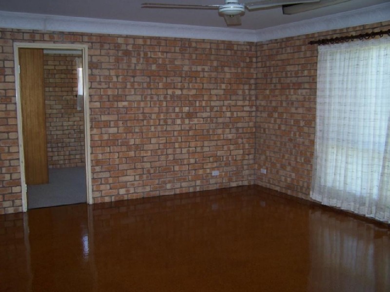 20 Stewart Street, Urangan QLD 4655