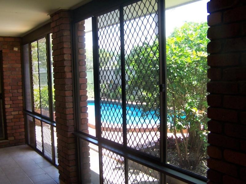 20 Stewart Street, Urangan QLD 4655