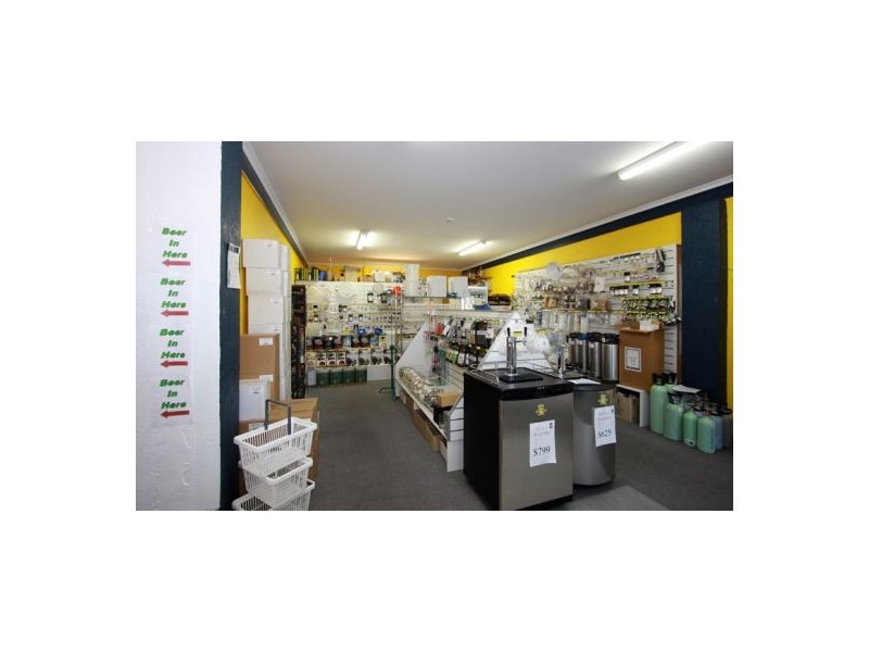 Shop 2 13-15 BIDEFORD ST, Torquay QLD 4655