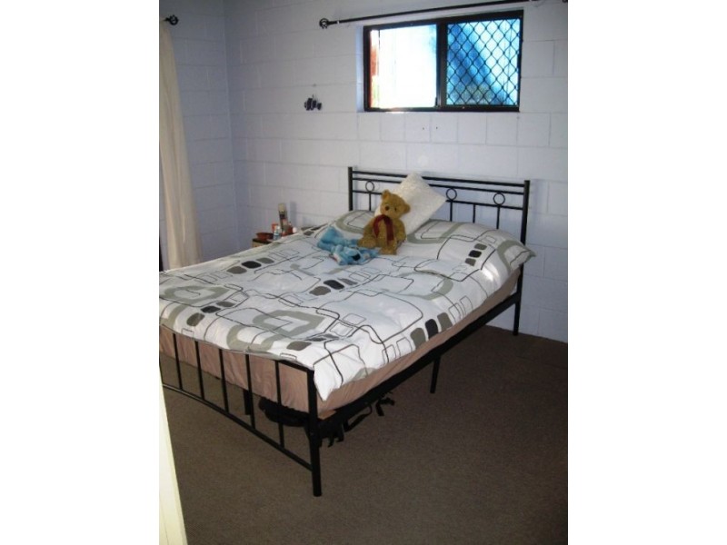 30 Drummond Street, Urangan QLD 4655