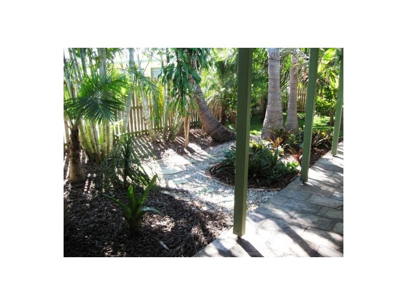 30 Drummond Street, Urangan QLD 4655